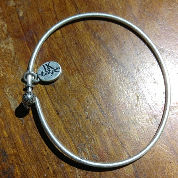 JK thirty-one charm bracelet marked - Picture 1 of 8